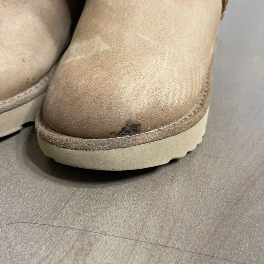 UGG Kids Chestnut Short Shearling Boots